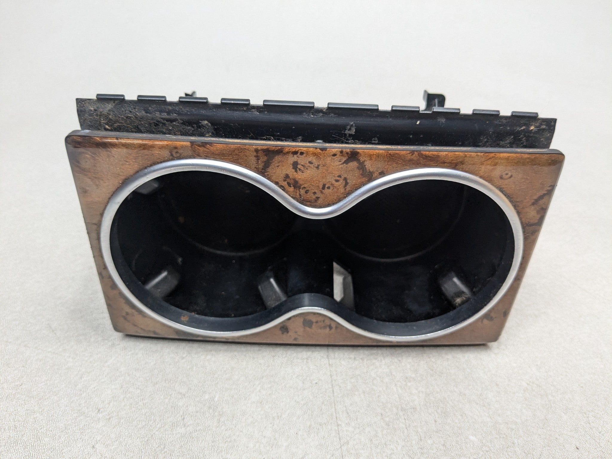 2012 - 2018 MERCEDES-BENZ CLS550 OEM CENTER CONSOLE CUPHOLDER BEZEL TRIM