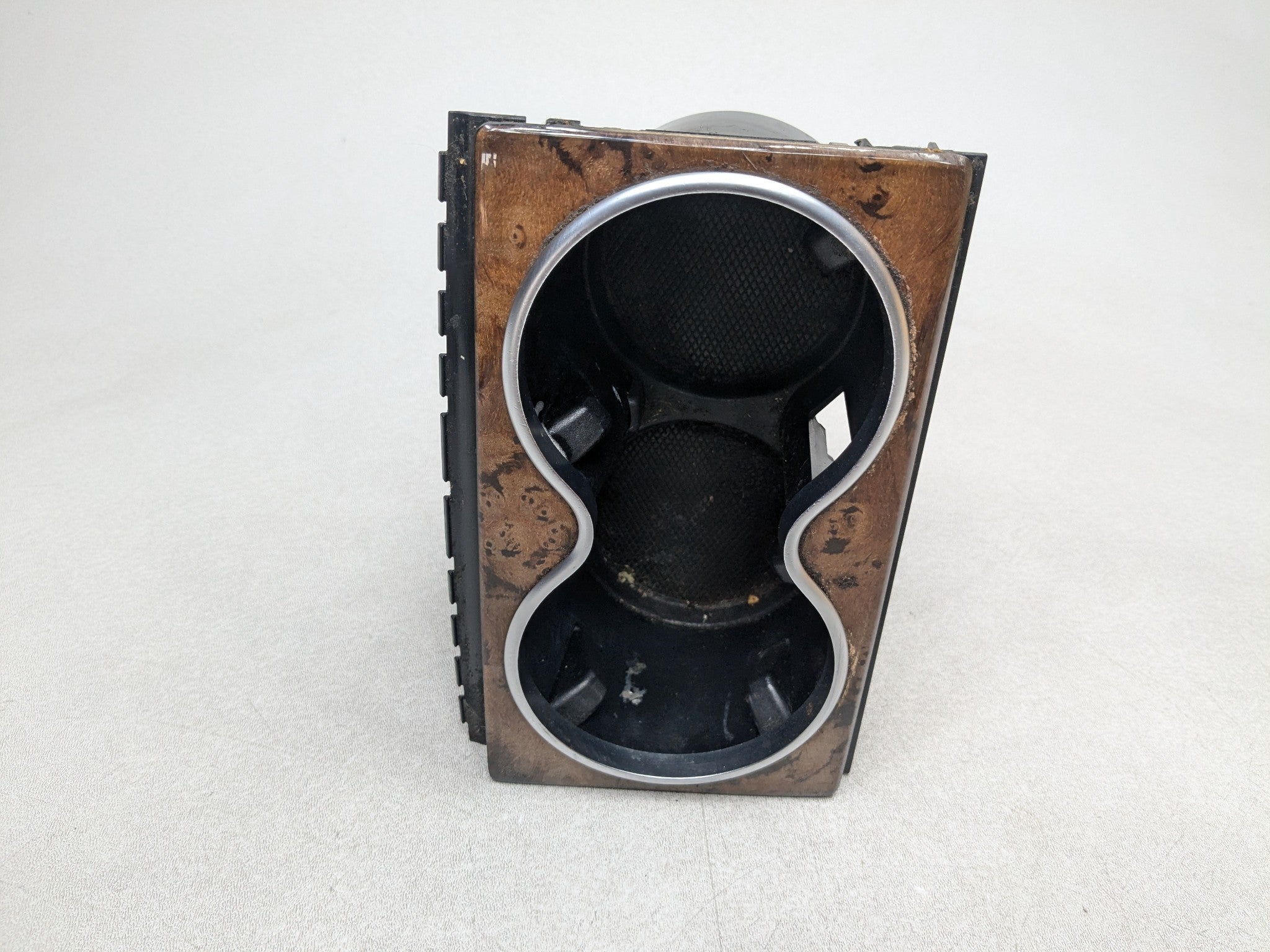 2012 - 2018 MERCEDES-BENZ CLS550 OEM CENTER CONSOLE CUPHOLDER BEZEL TRIM