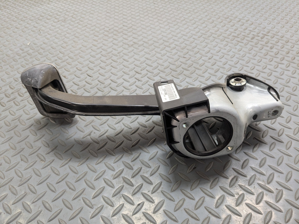 2012 - 2018 MERCEDES-BENZ CLS550 OEM FOOT STOP BRAKE PEDAL WITH SUPPORT BRACKET